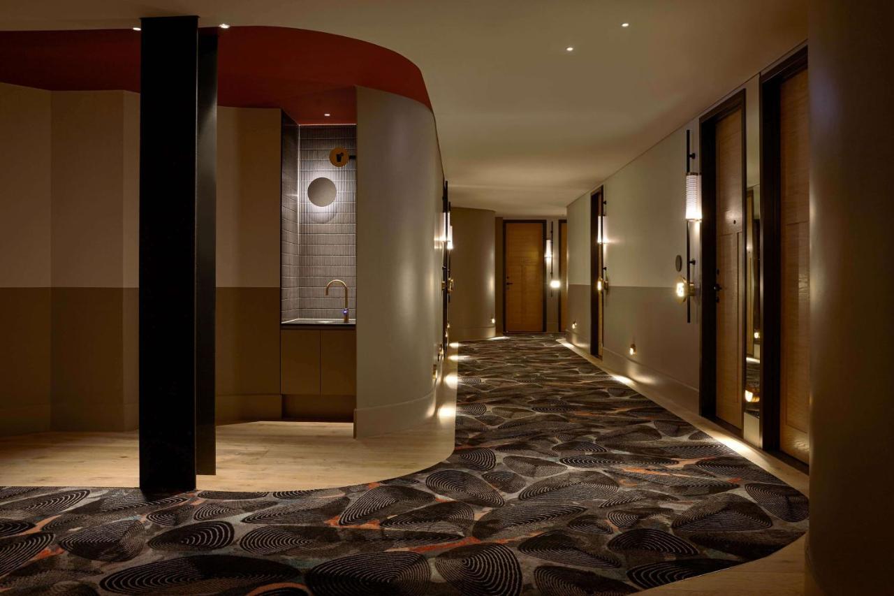 Qt Auckland Hotel Ngoại thất bức ảnh A corridor at the hotel