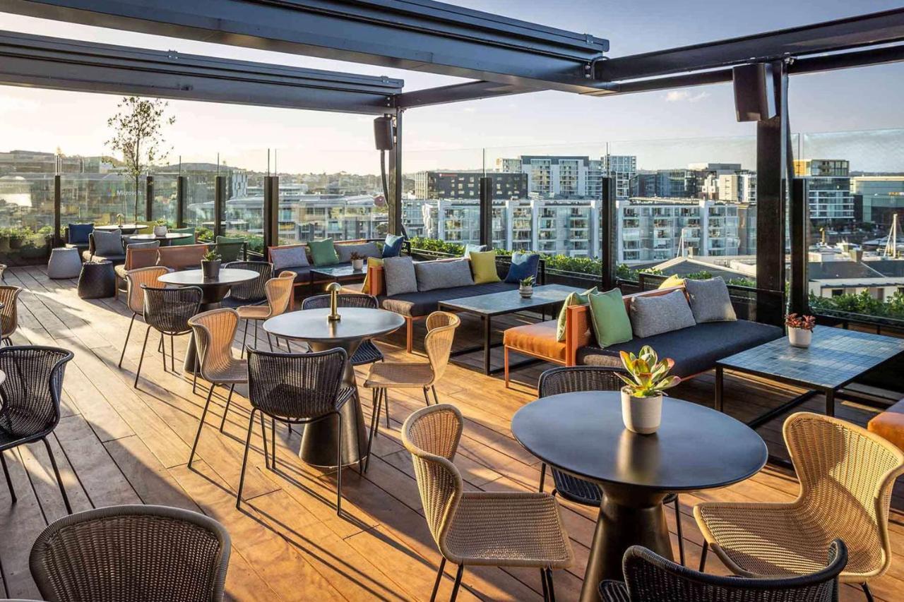 Qt Auckland Hotel Ngoại thất bức ảnh The rooftop bar at the hotel