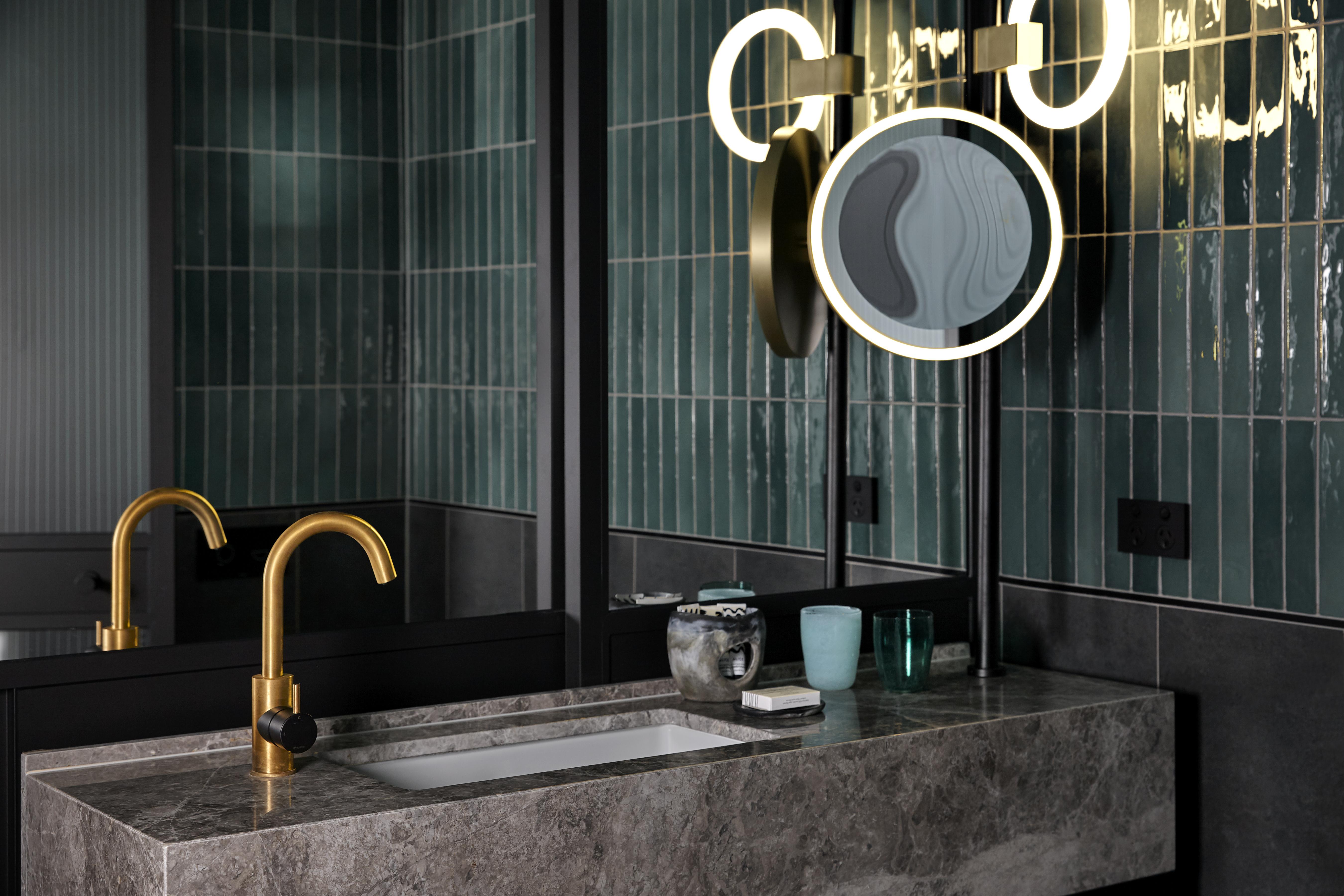 Qt Auckland Hotel Ngoại thất bức ảnh Bathroom
