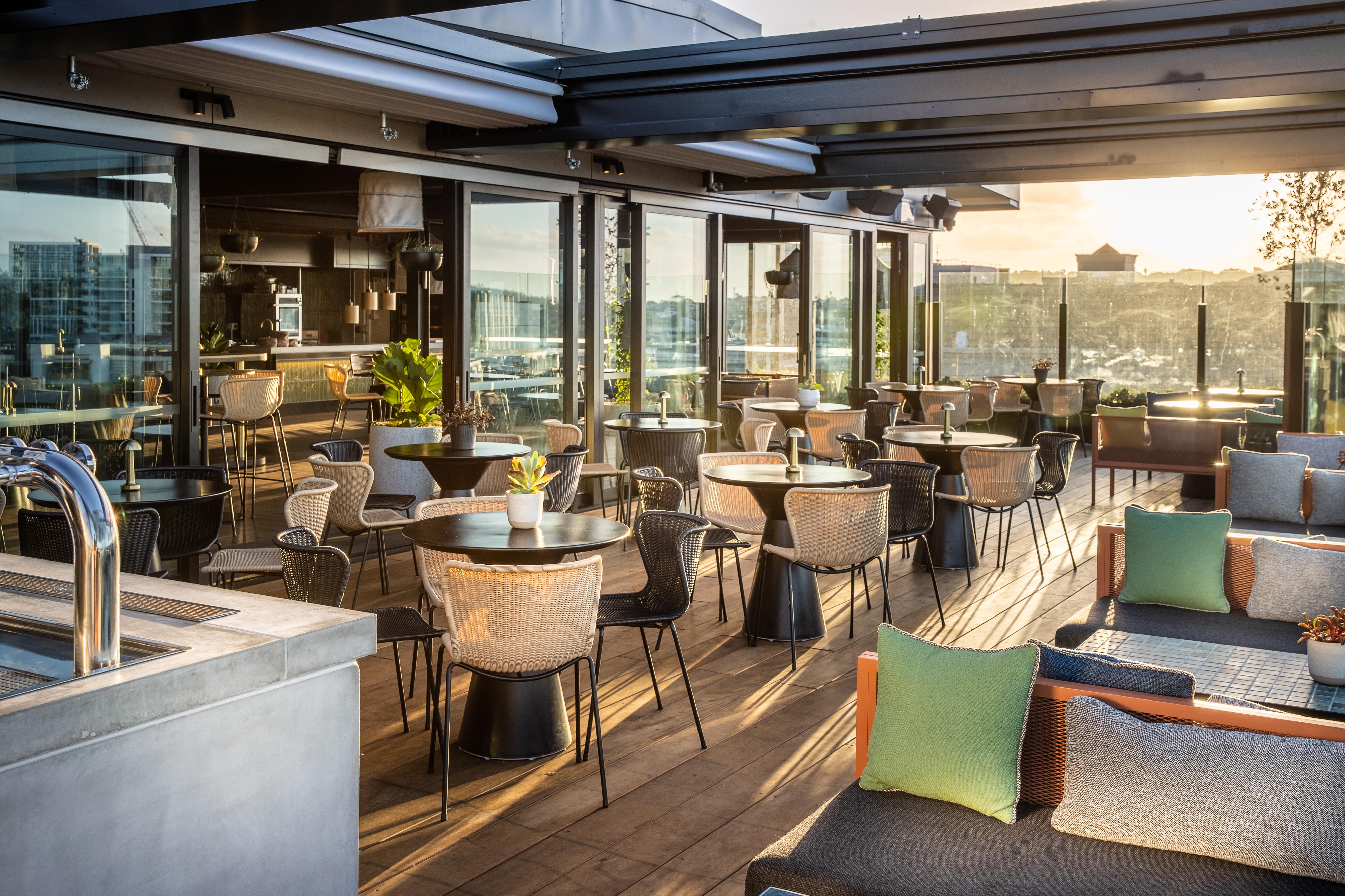 Qt Auckland Hotel Ngoại thất bức ảnh The Terrace at The Standard London