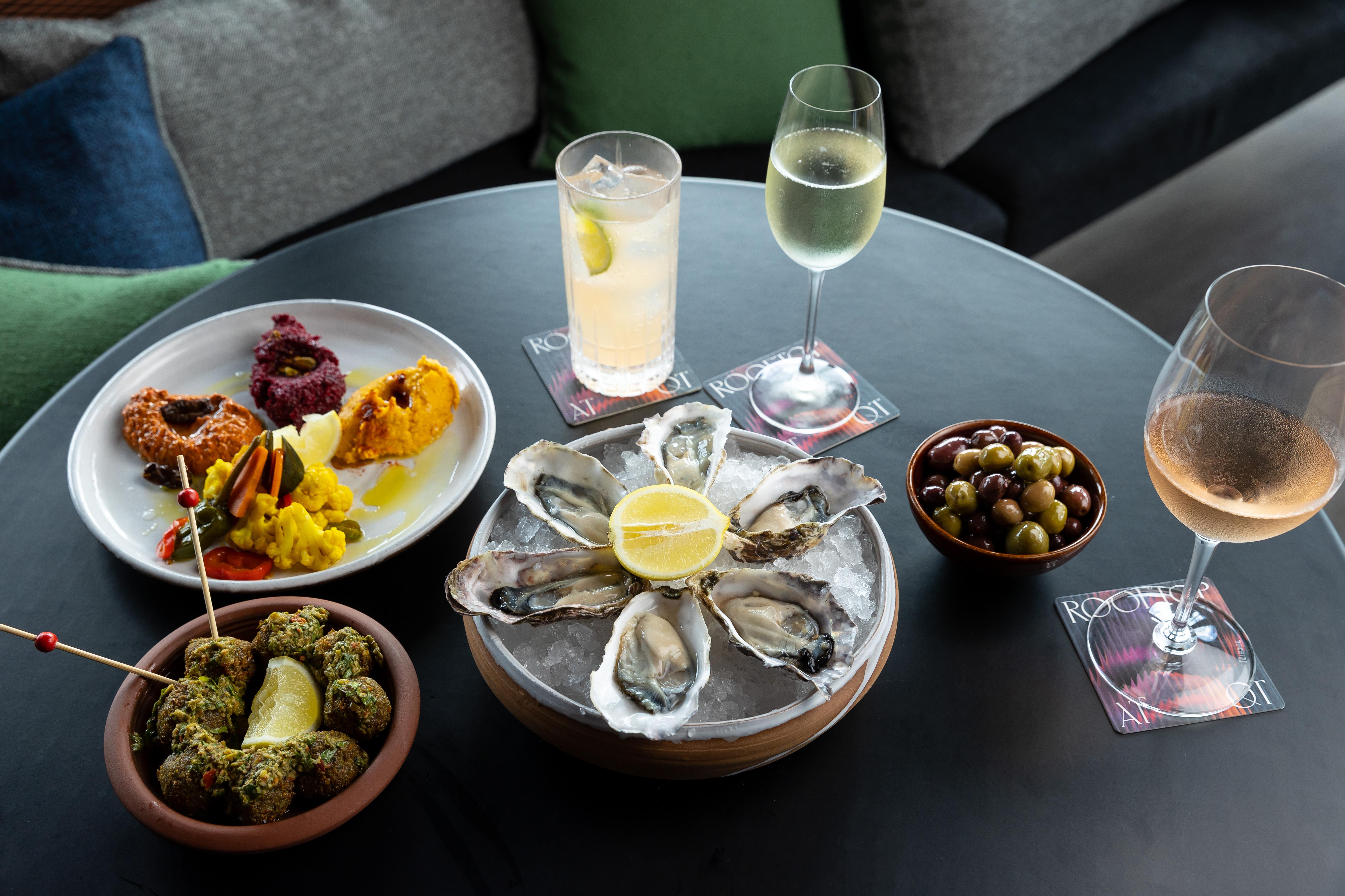 Qt Auckland Hotel Ngoại thất bức ảnh A selection of tapas