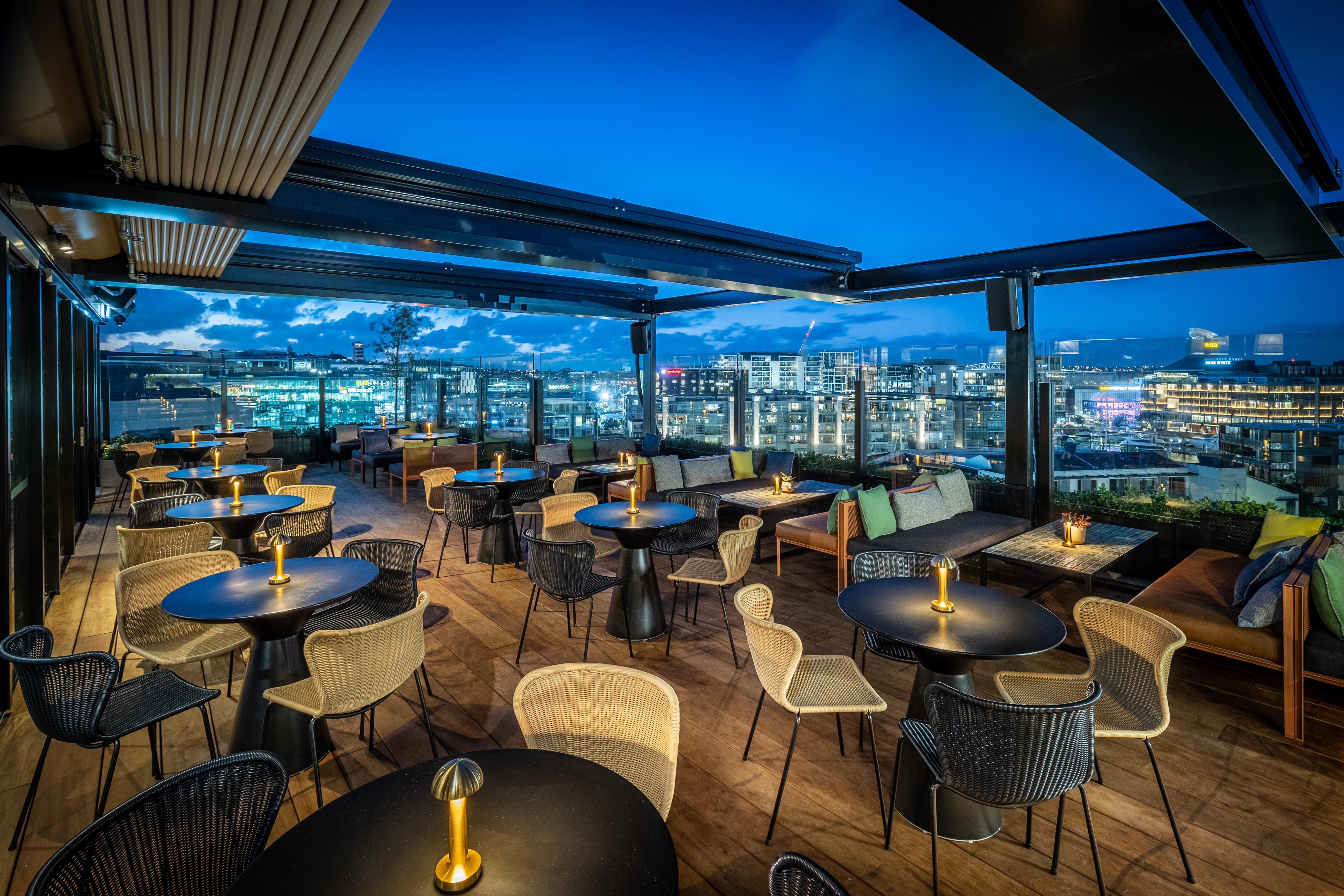 Qt Auckland Hotel Ngoại thất bức ảnh The Sky Bar